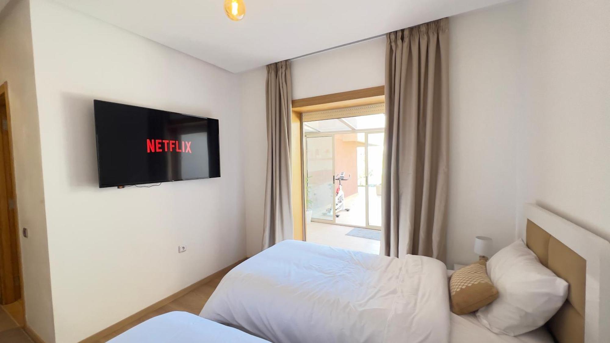 Appartement De Luxe Avec Jardin Vue Sur La Piscine Golf Securise 24H Sur 24 A 5 Minutes De L Aeroport มาร์ราเกช ภายนอก รูปภาพ