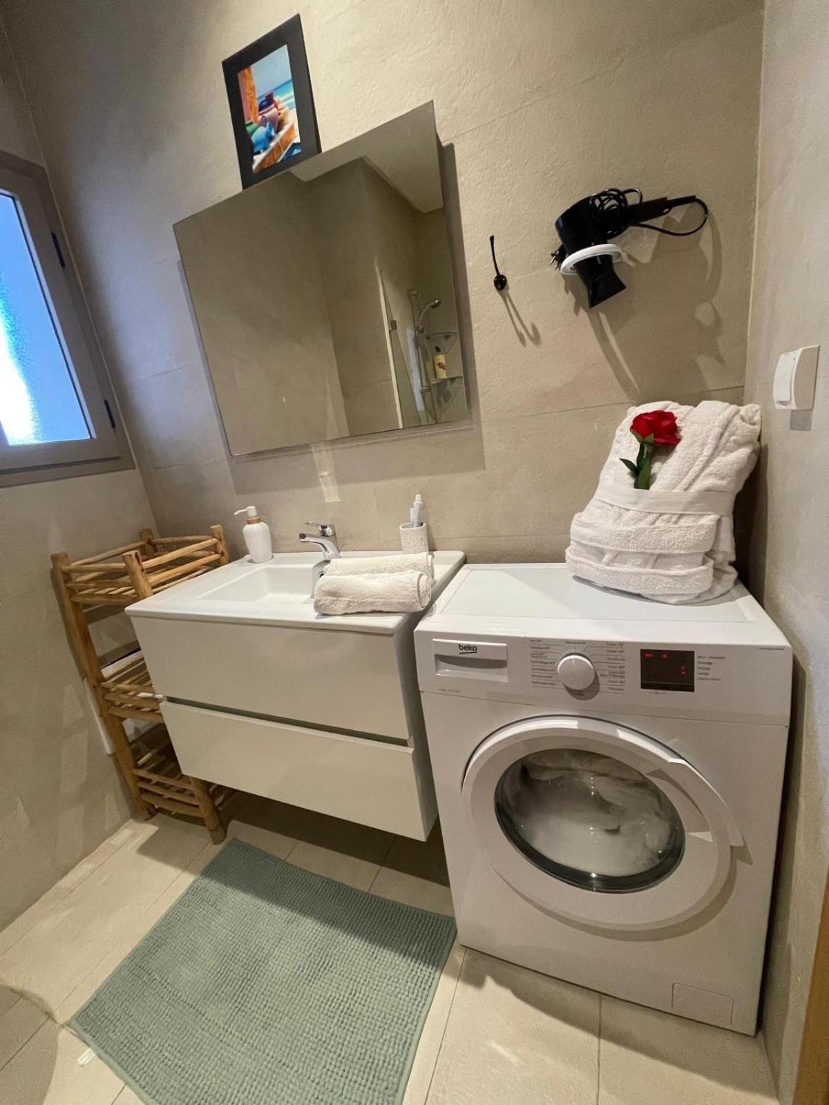 Appartement De Luxe Avec Jardin Vue Sur La Piscine Golf Securise 24H Sur 24 A 5 Minutes De L Aeroport มาร์ราเกช ภายนอก รูปภาพ