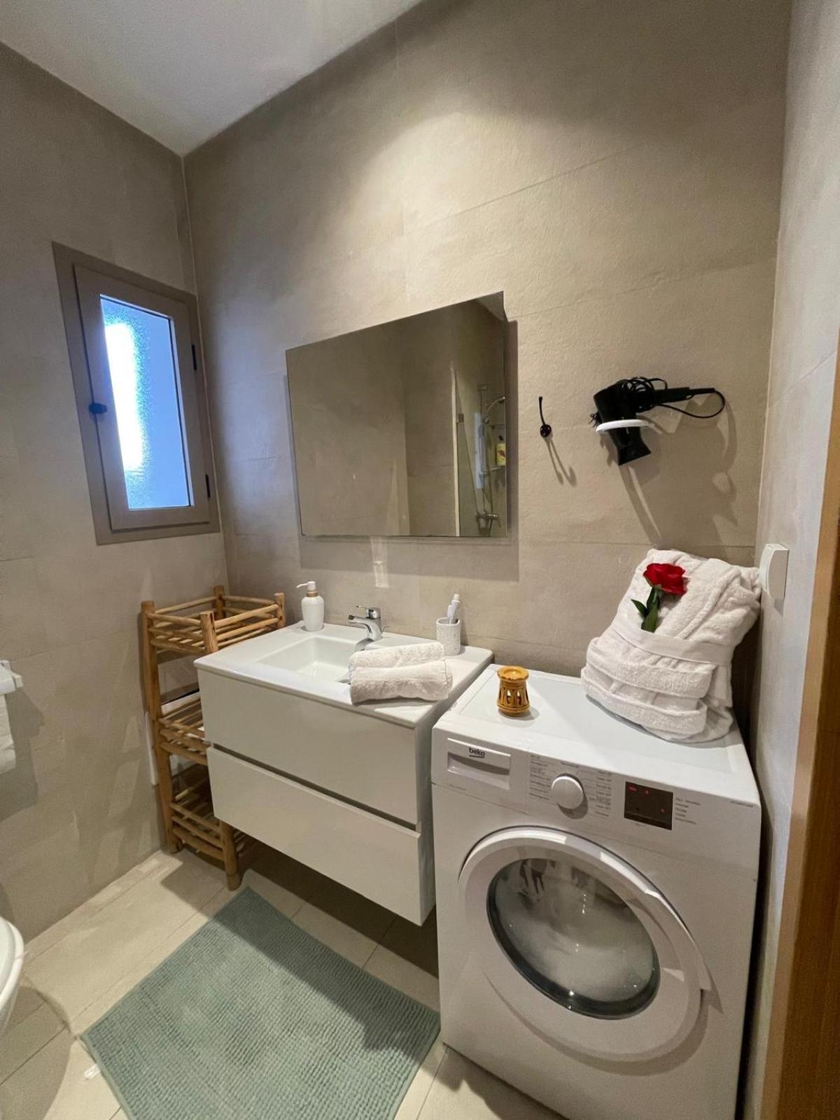 Appartement De Luxe Avec Jardin Vue Sur La Piscine Golf Securise 24H Sur 24 A 5 Minutes De L Aeroport มาร์ราเกช ภายนอก รูปภาพ